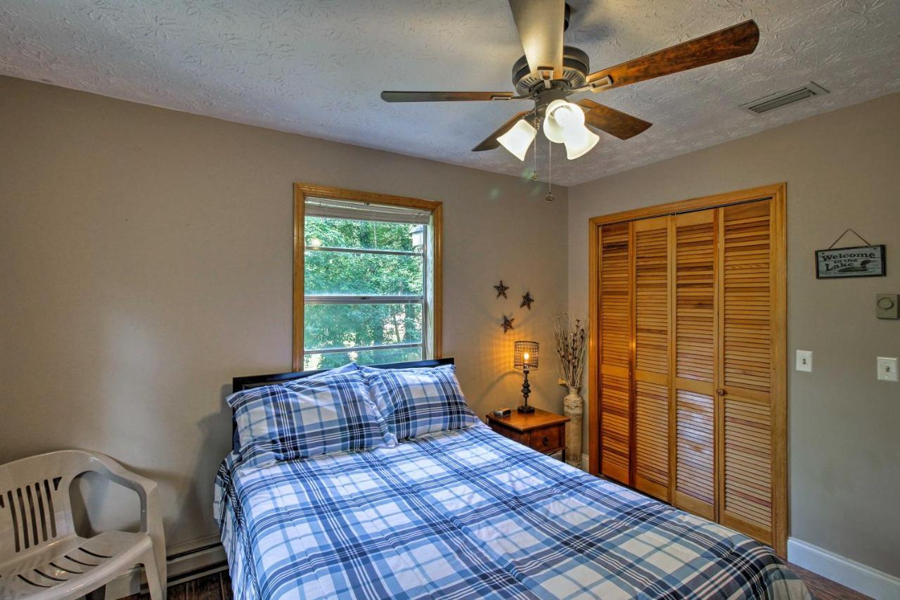 Spacious Georgia Getaway With Dock On Lake Lanier! 盖恩斯维尔 外观 照片