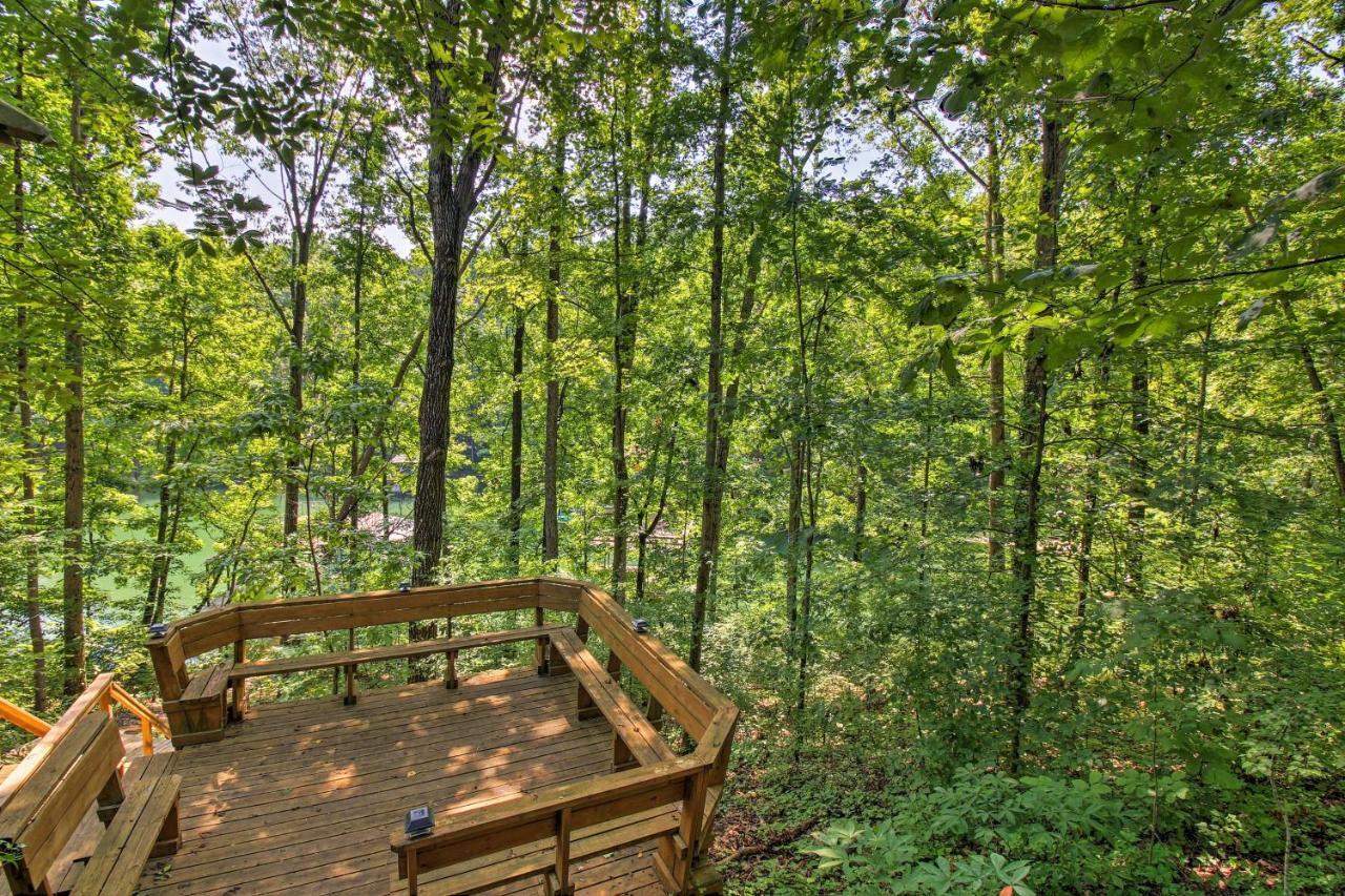 Spacious Georgia Getaway With Dock On Lake Lanier! 盖恩斯维尔 外观 照片